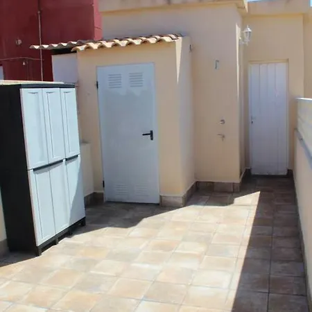 Apartment 3 Bedrooms With Wifi At 1 Km Away From The