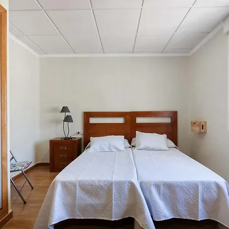 3 Bedrooms With Wifi At 1 Km Away From The