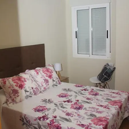 Apartment 3 Bedrooms With Wifi At 1 Km Away From The *