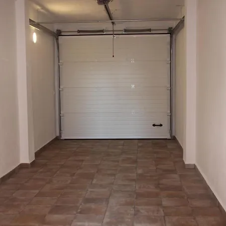 3 Bedrooms With Wifi At 1 Km Away From The Apartment