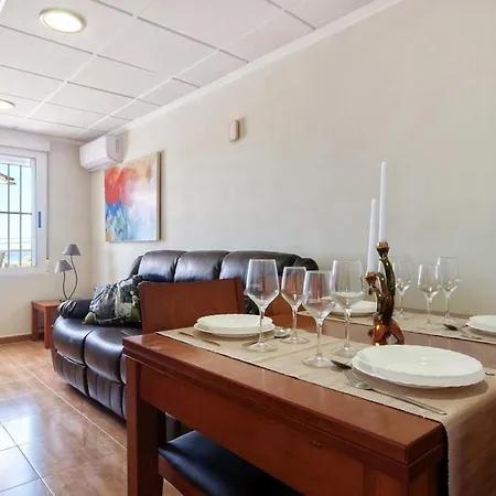 Apartment 3 Bedrooms With Wifi At 1 Km Away From The *
