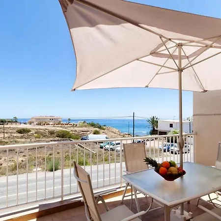 3 Bedrooms With Wifi At 1 Km Away From The Apartment *