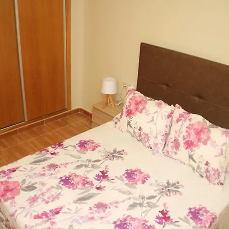 3 Bedrooms With Wifi At 1 Km Away From The * Torrevieja
